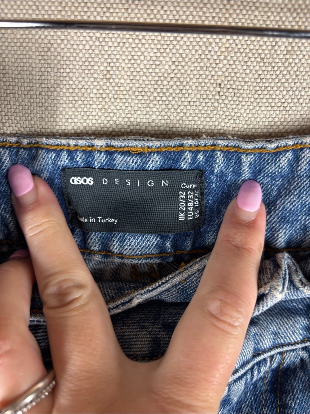 ASOS > High-Rise Relaxed Fit Blue Jeans 16 - Picture 5 of 6